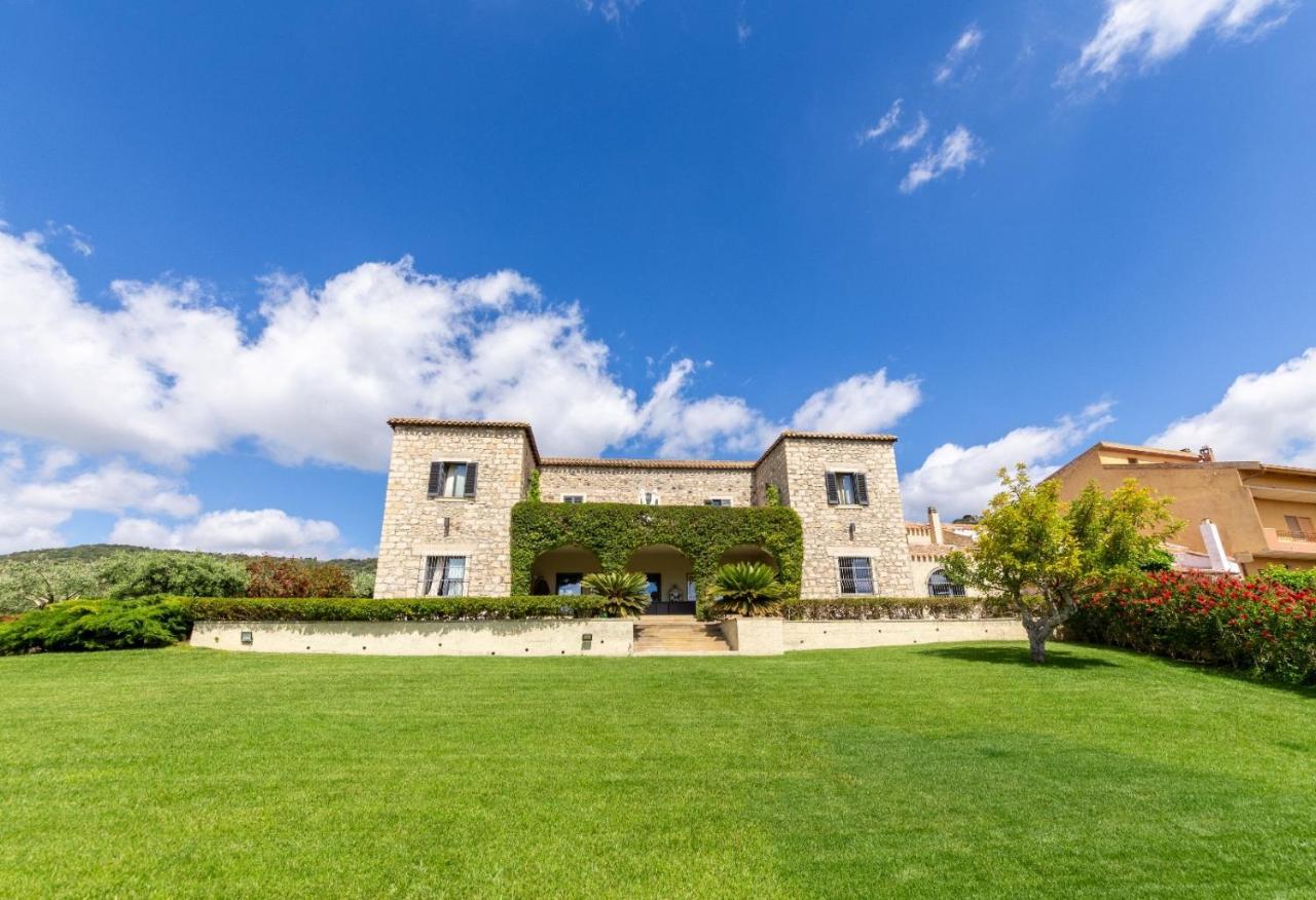 Bed and Breakfast Borgo Antico XIX Sec. Gesturi Экстерьер фото